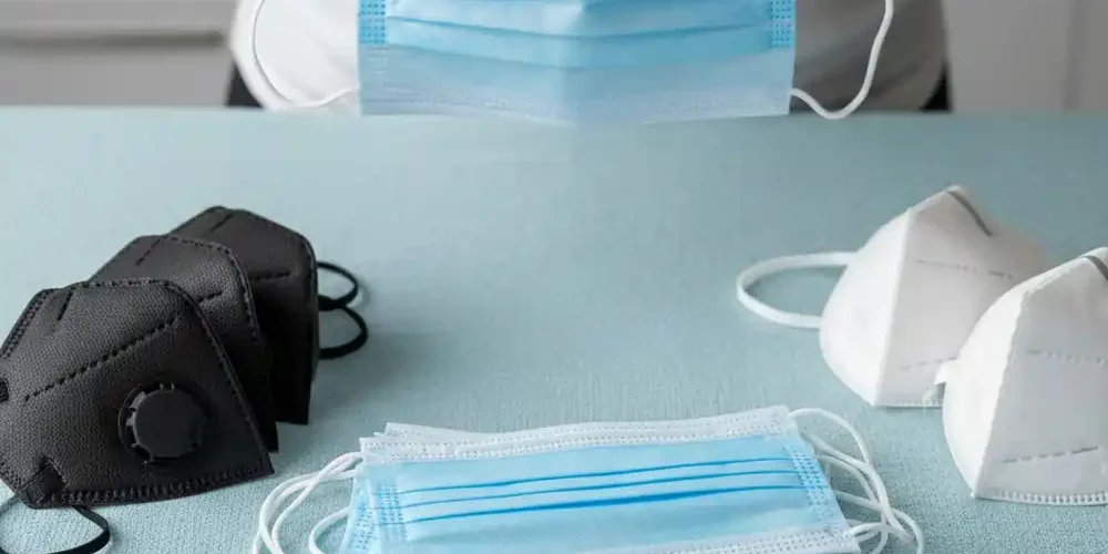 Одноразовые маски для защиты и комфорта